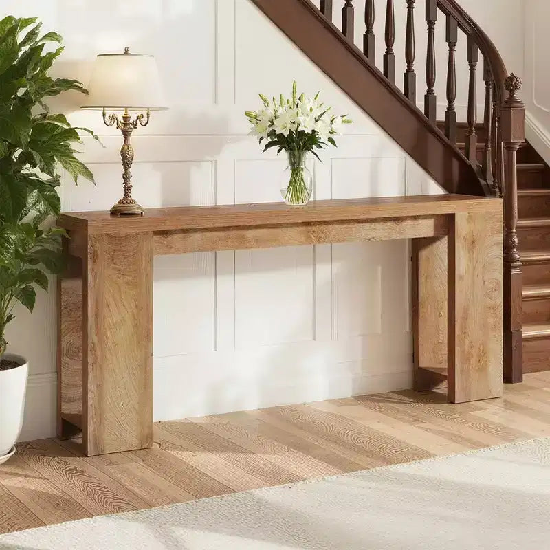 Consolle da fattoria classica, struttura robusta con piano ispessito