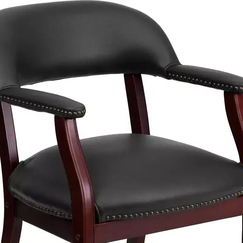 Sedia da conferenza con finitura decorativa sui braccioli