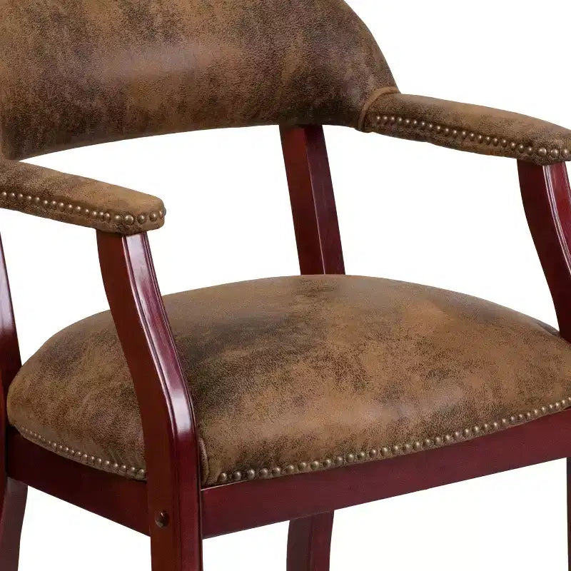Sedia da conferenza con finitura decorativa sui braccioli