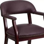 Sedia da conferenza con finitura decorativa sui braccioli